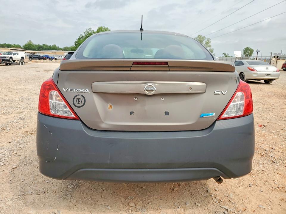 2015 Nissan Versa 1.6 sv