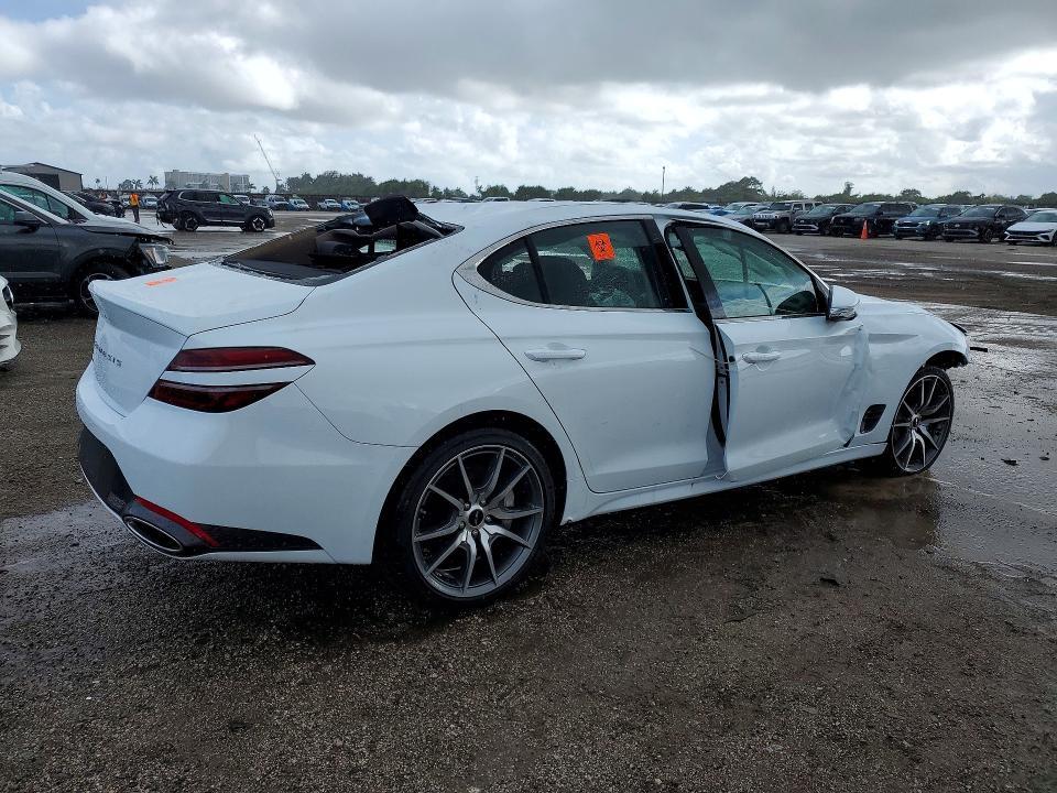 2026 Genesis G70 2.5t Standard