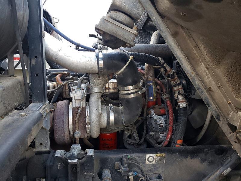 2009 Peterbilt 320 Refuse Truck