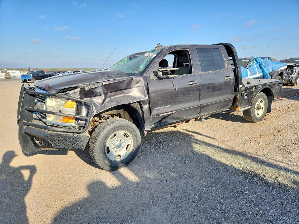 2015 Chevrolet Silverado 2500 Flatbed Truck