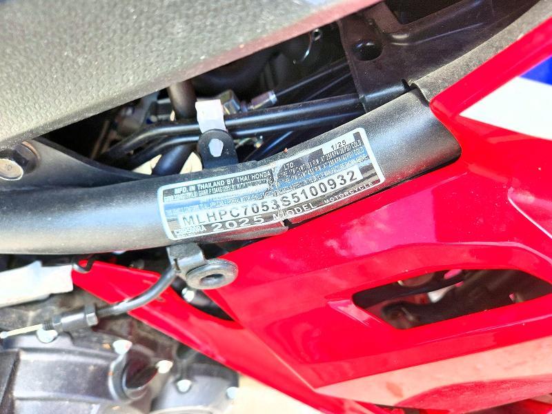 2025 Honda CBR500 RA