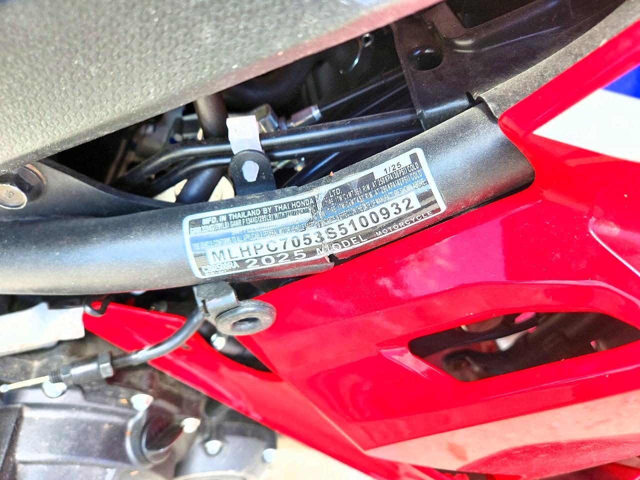 2025 Honda CBR500 RA