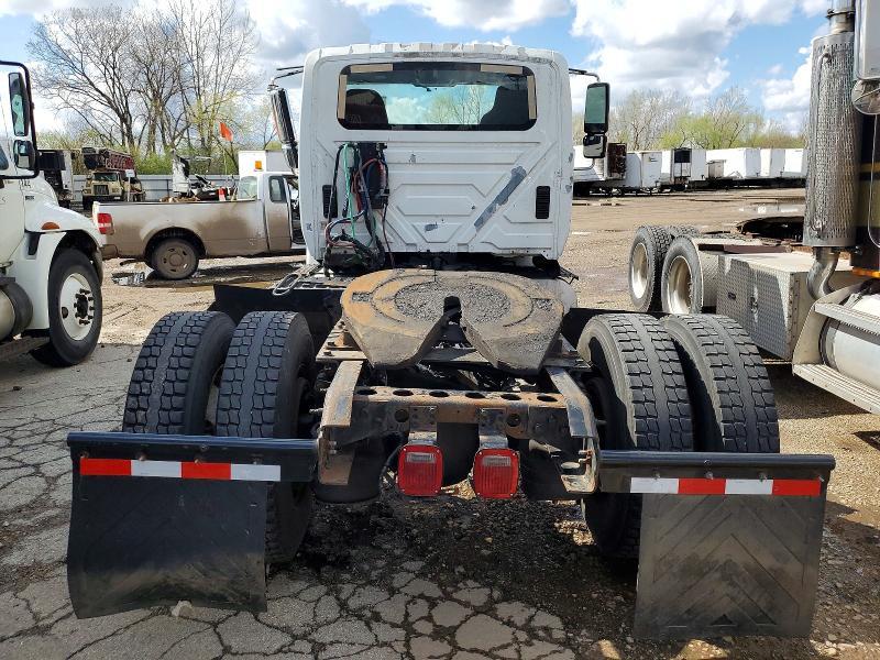 2013 International 4000 4400-BOX Truck