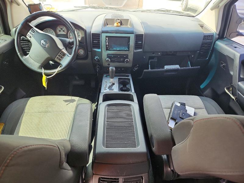 2012 Nissan Titan SV