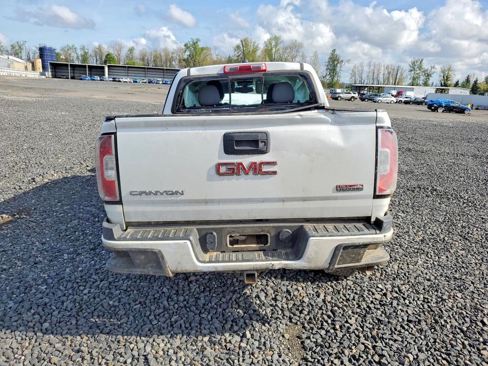 2017 GMC Canyon SLE