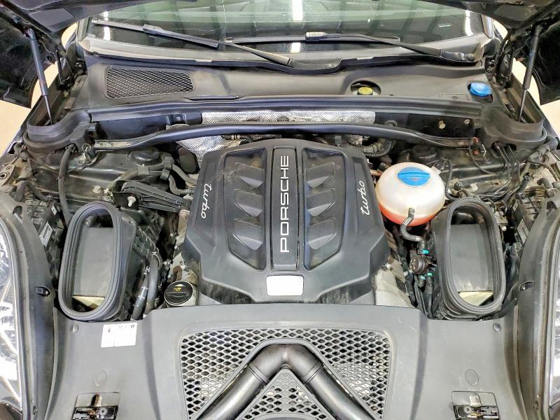 2018 Porsche Macan Turbo