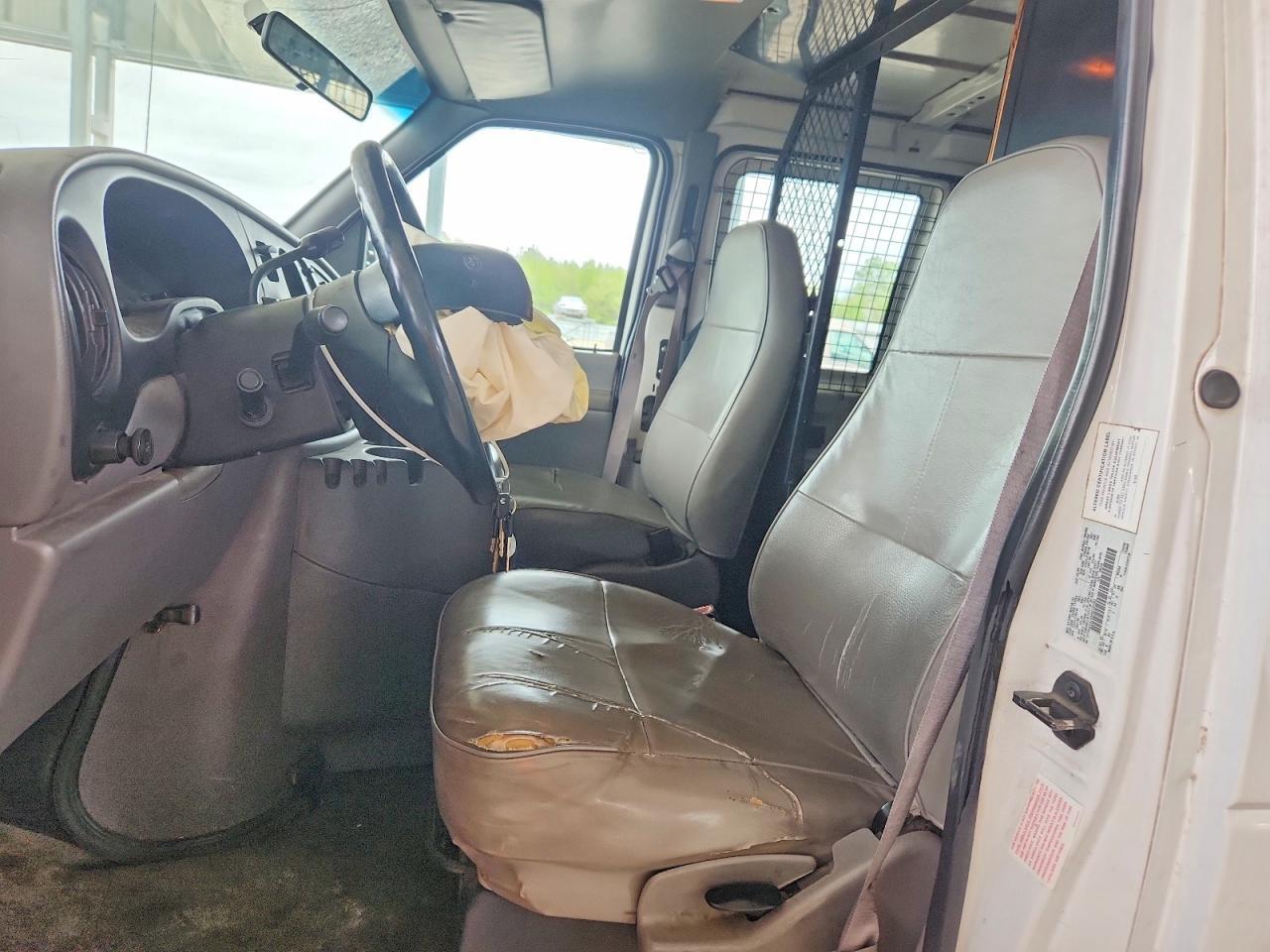 1999 Ford E250 Utility / Service Van