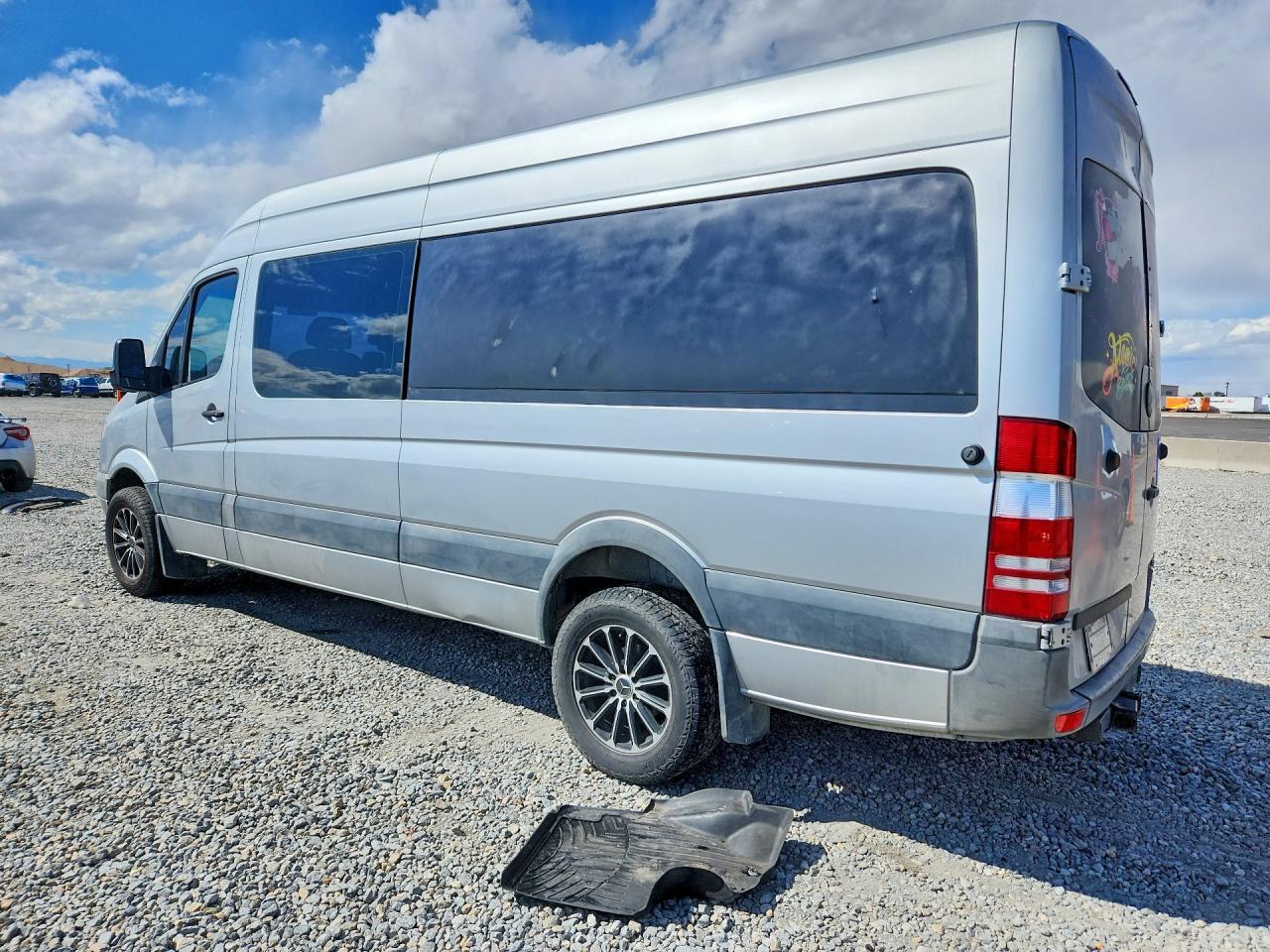 2010 Mercedes-Benz Sprinter 2500