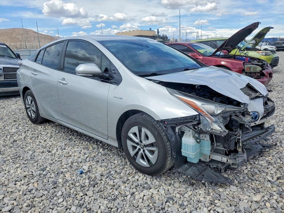 2016 Toyota Prius Three