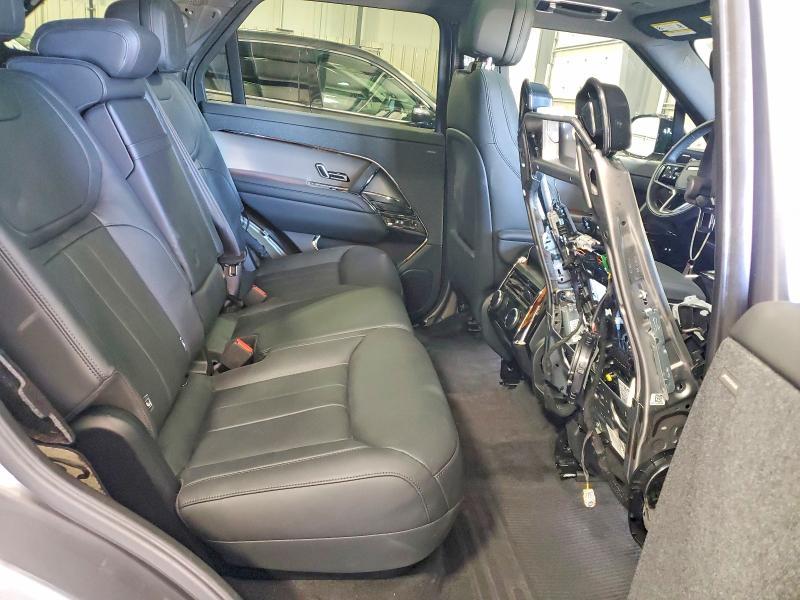 2025 Land Rover Range Rover Sport se