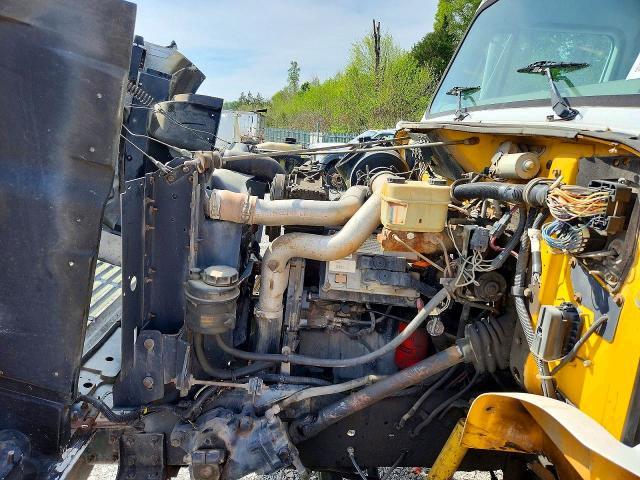 2000 International 4900