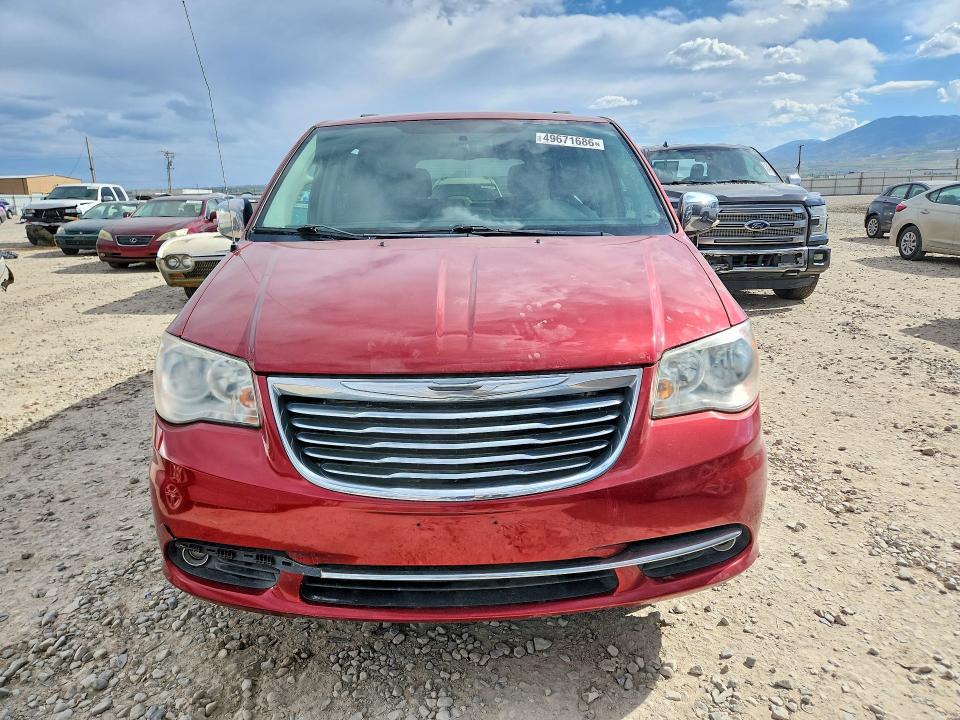 2013 Chrysler Town & Country Touring l
