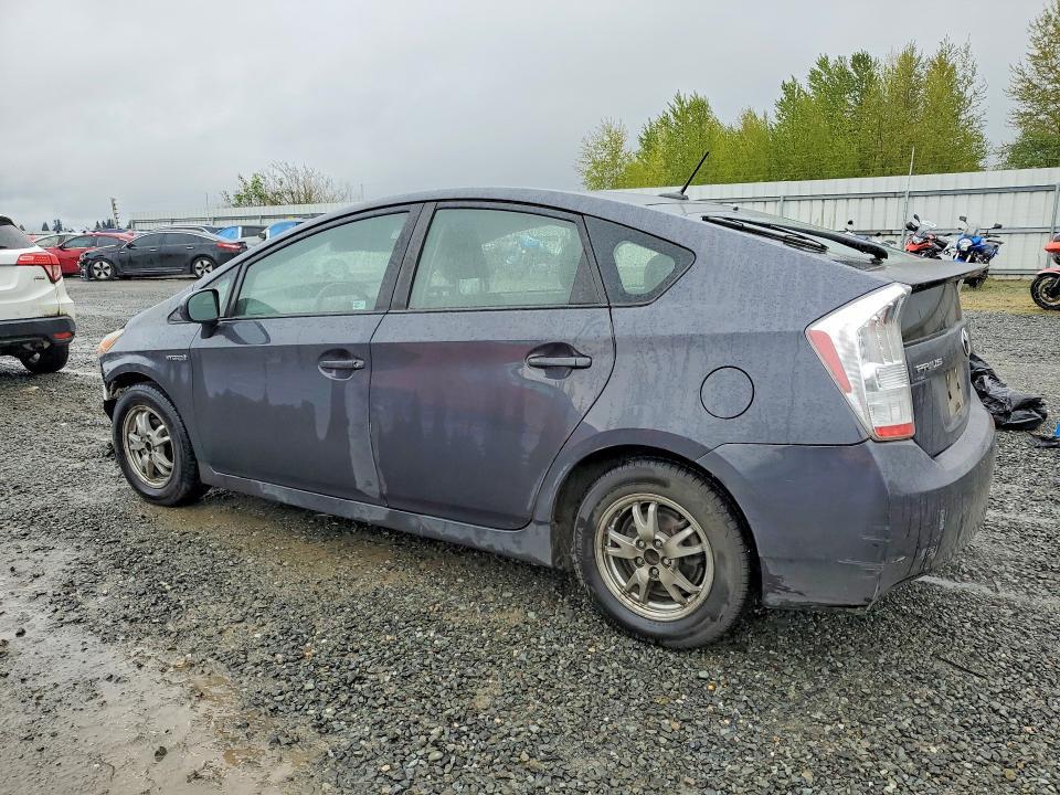 2010 Toyota Prius iii