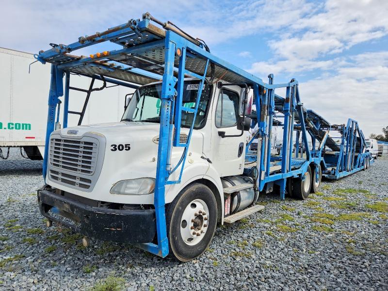 2013 Freigliner 2013 Freightliner Business Class M2 Car Hauler TRU