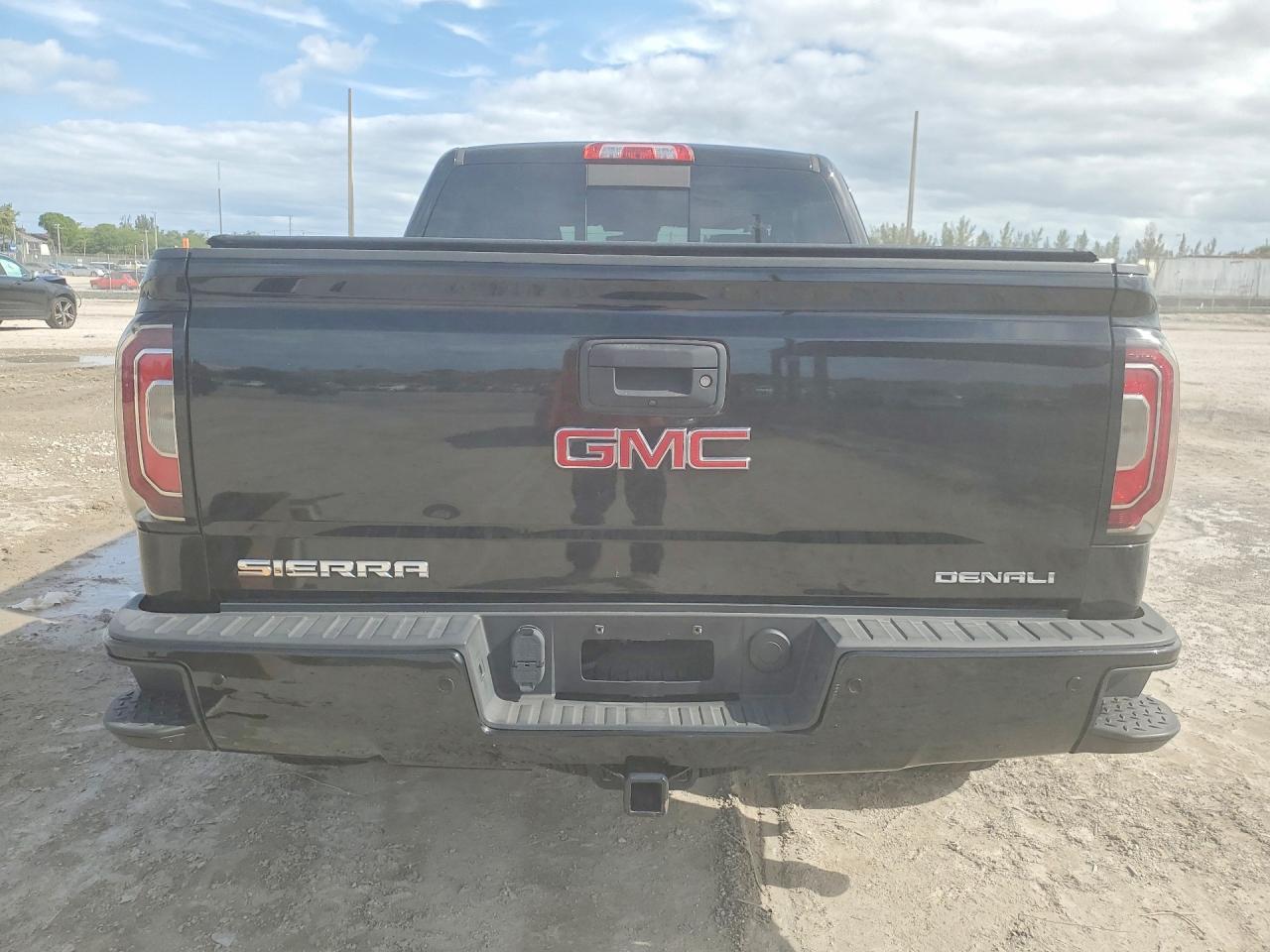 2016 GMC Sierra C1500 Denali