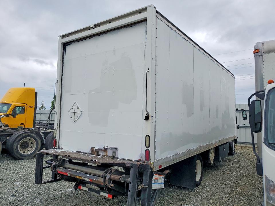 2017 Isuzu NRR BOX Truck