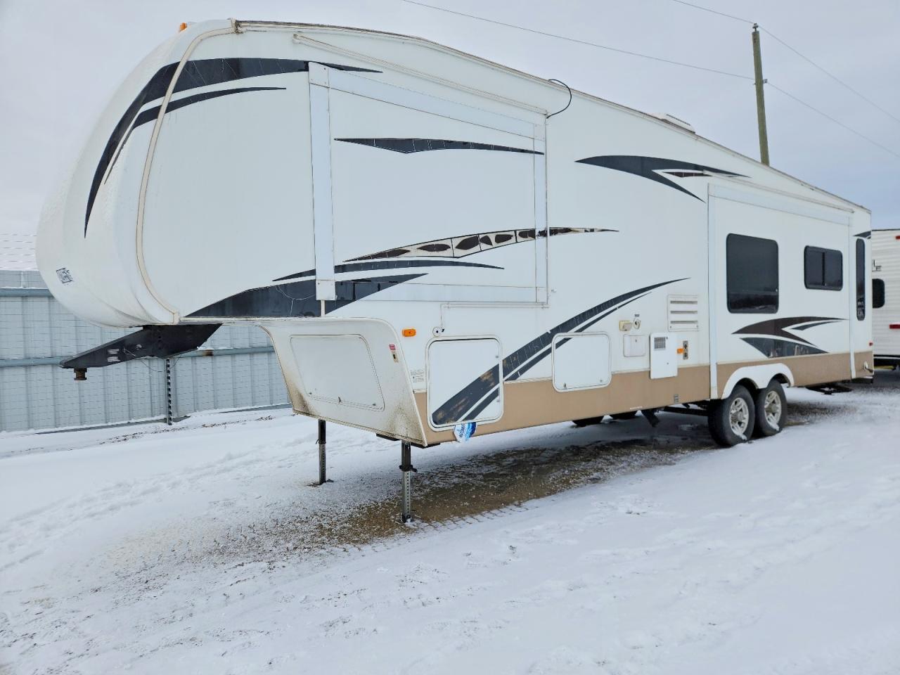 2008 Keystone Laredo
