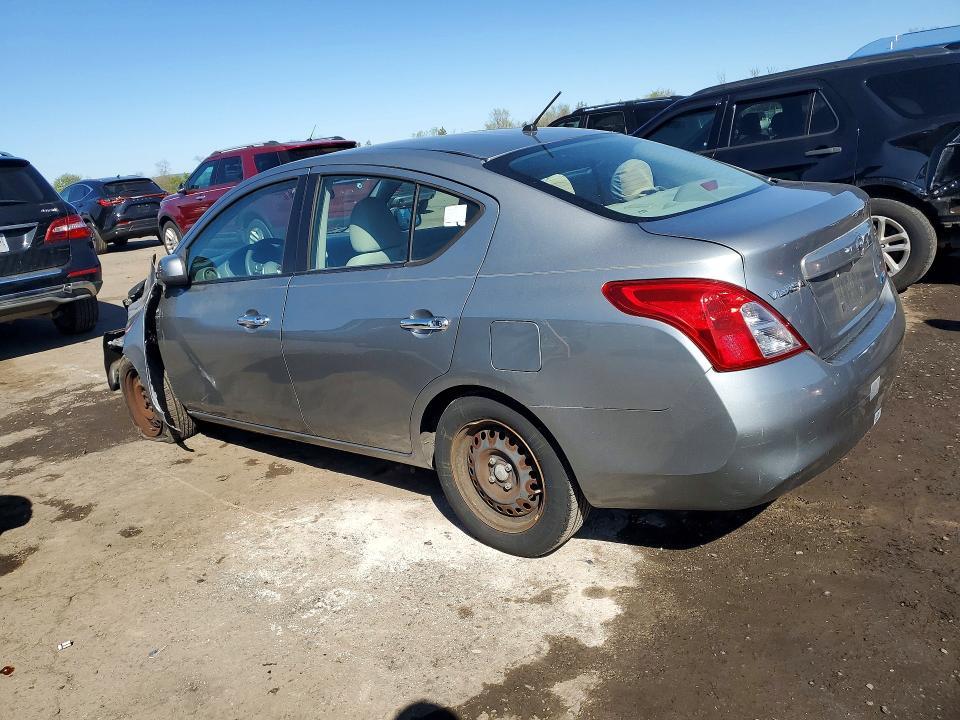 2012 Nissan Versa 1.6 s