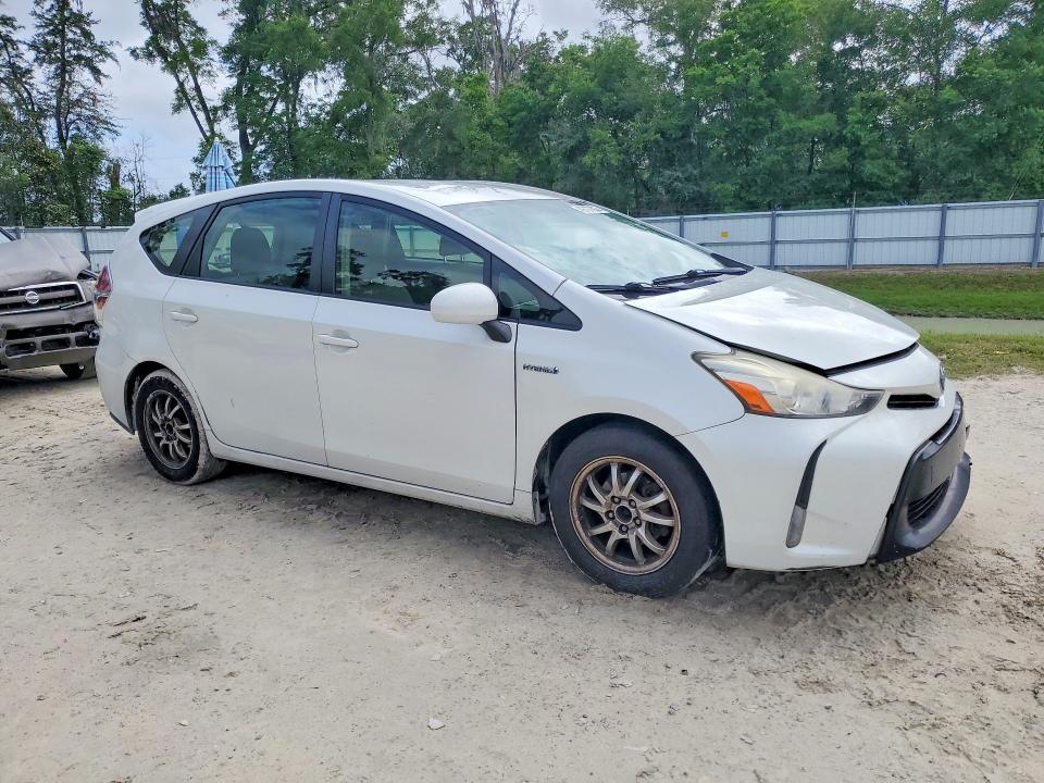 2016 Toyota Prius v Three