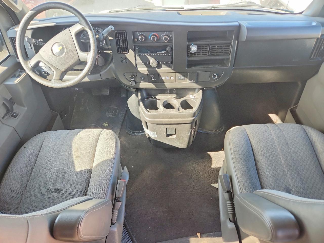 2020 Chevrolet Express G2500 LT