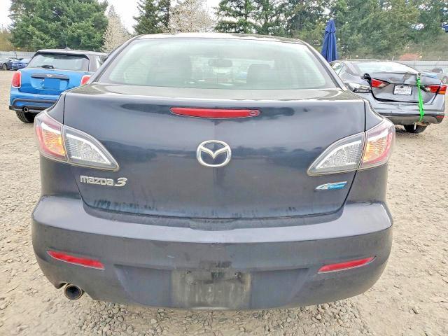 2013 Mazda 3 I