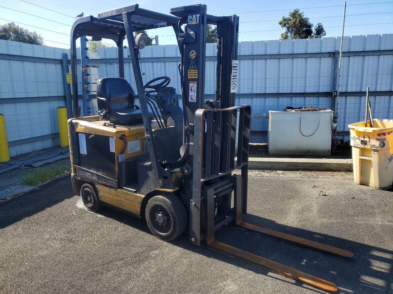 2002 Caterillar 2002 Caterpillar Forklift