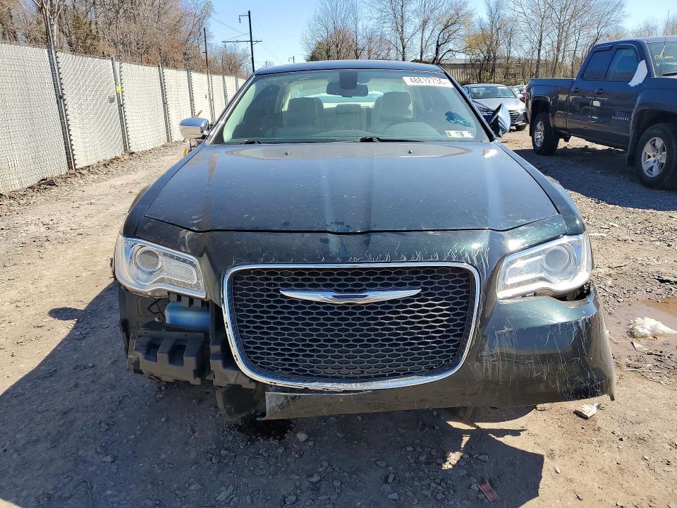 2016 Chrysler 300 Limited