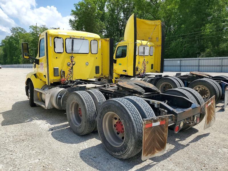 2017 Peterbilt 579 Semi Truck