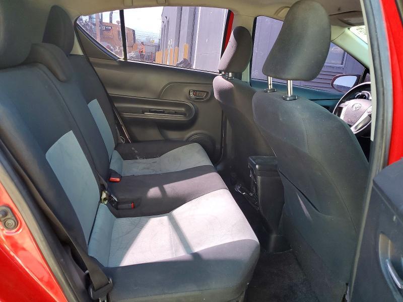 2016 Toyota Prius c two