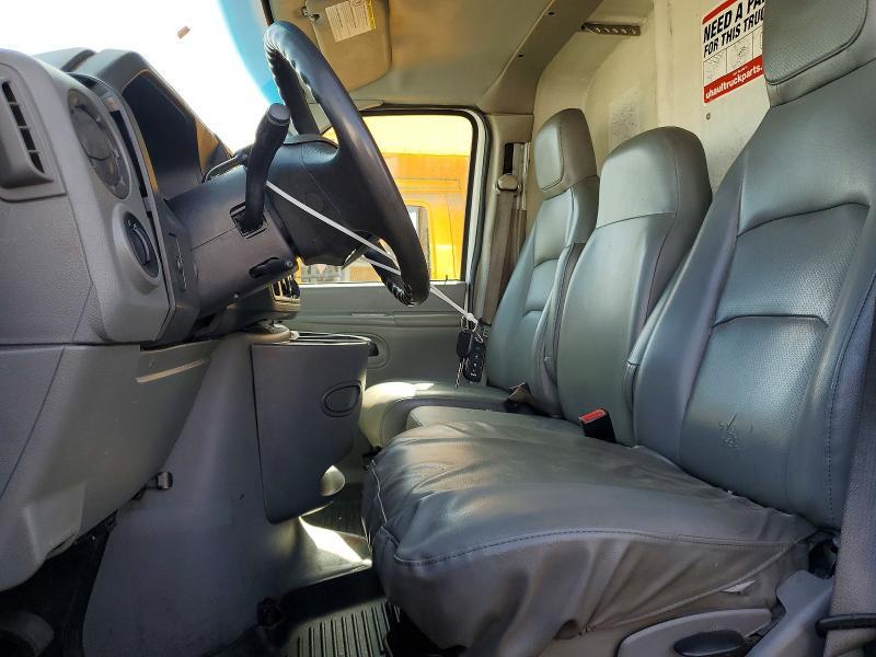 2009 Ford E450 BOX Truck
