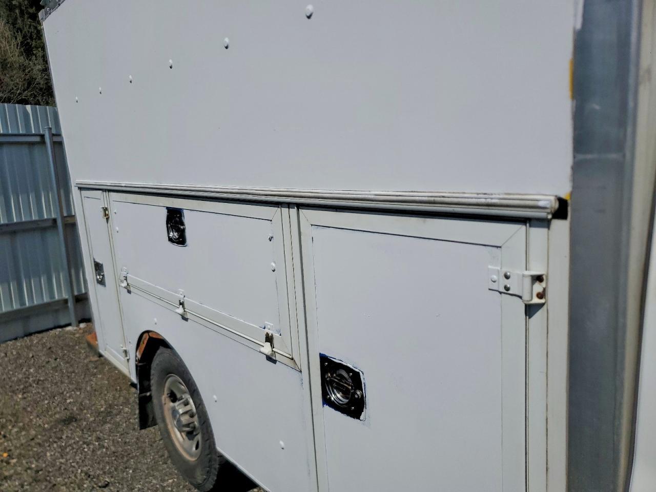 2016 Chevrolet Express Utility / Service Truck