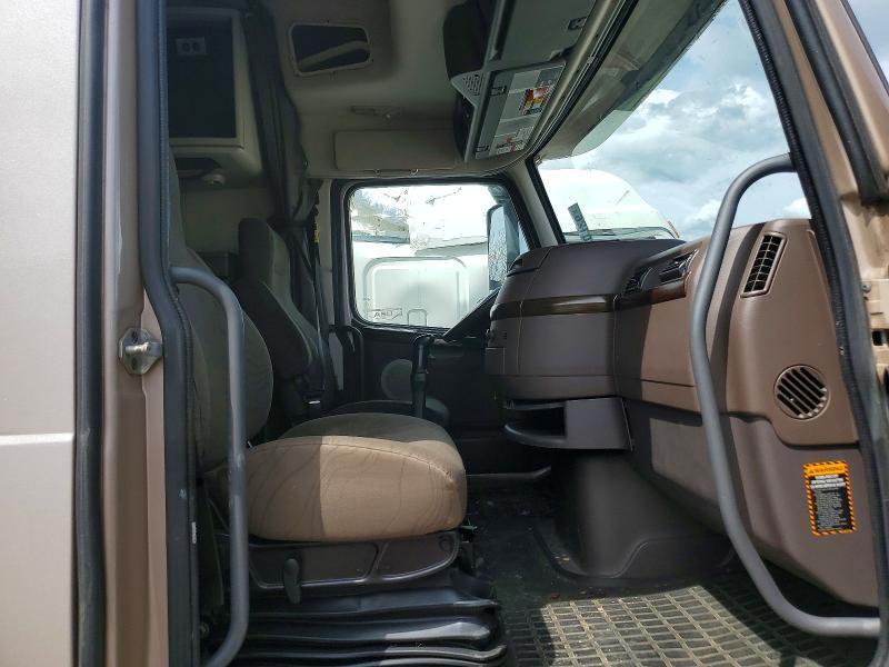 2015 Volvo VN VNL