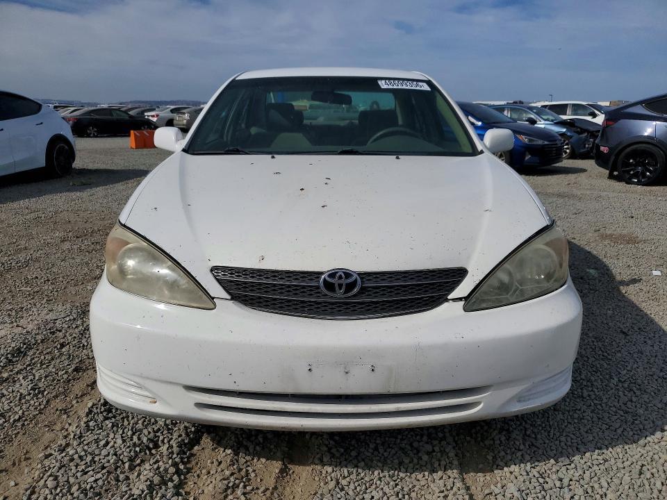 2004 Toyota Camry le