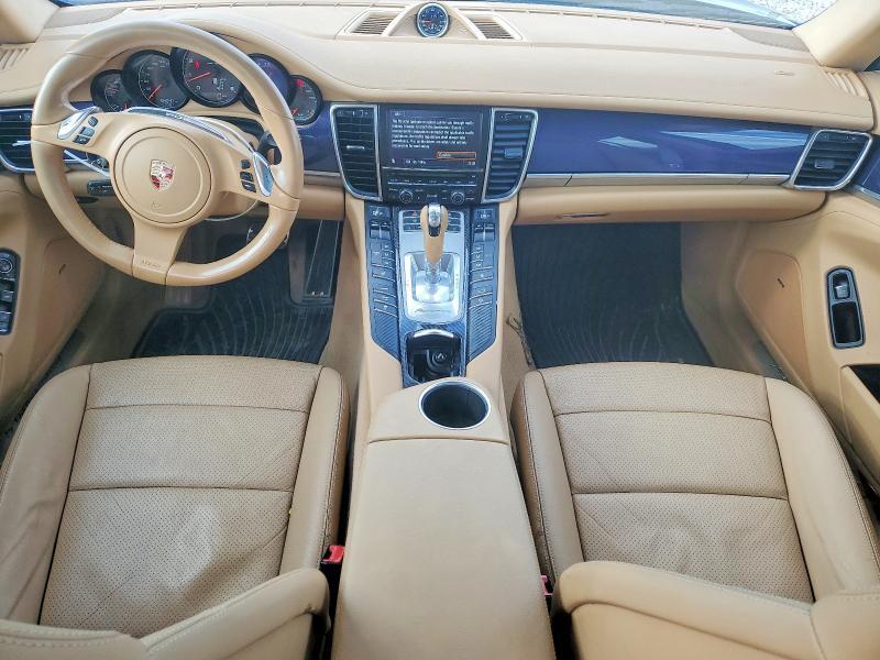 2011 Porsche Panamera 2