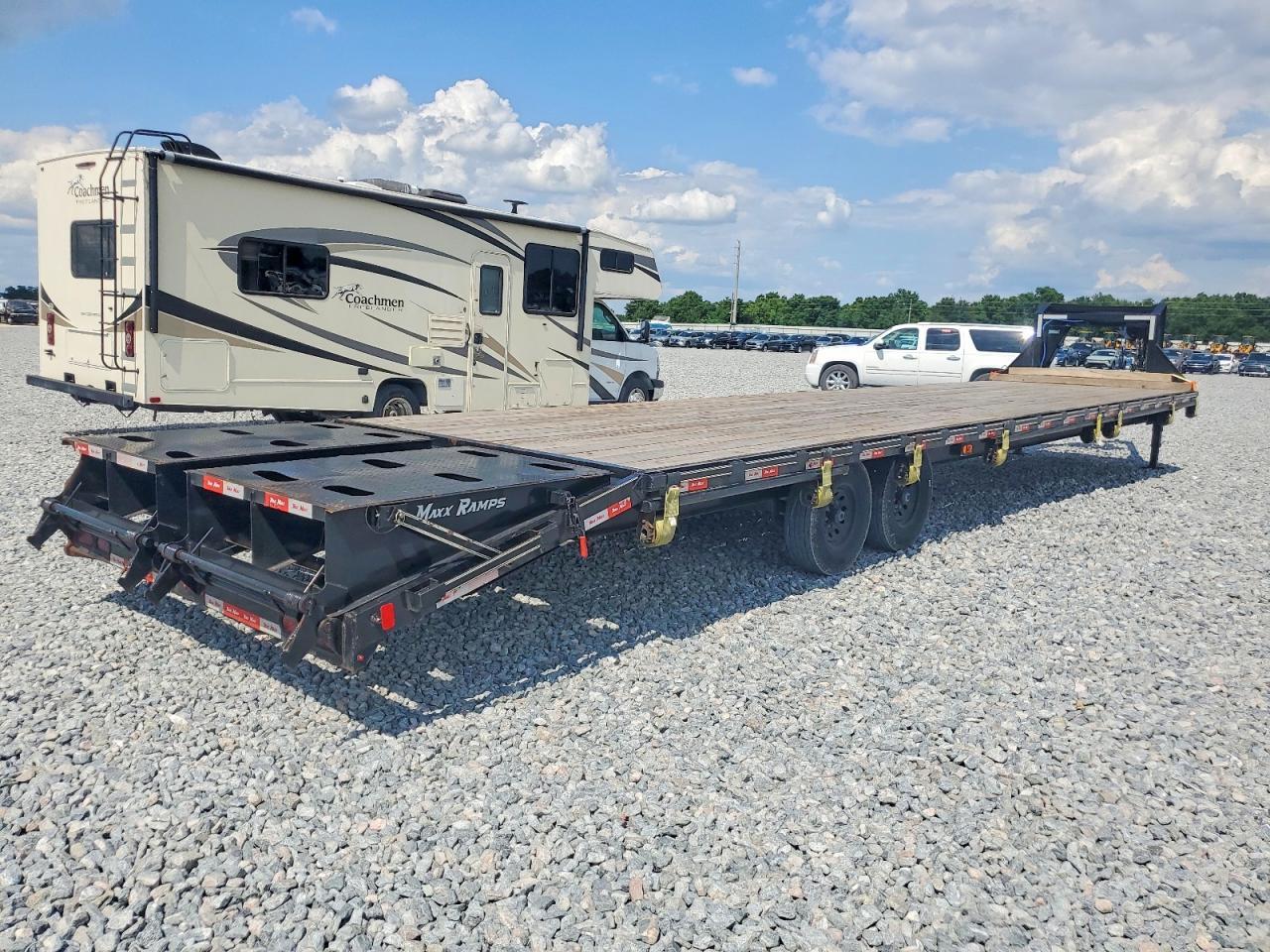 2025 Trailmaxx MAX27-40 Equipment Trailer
