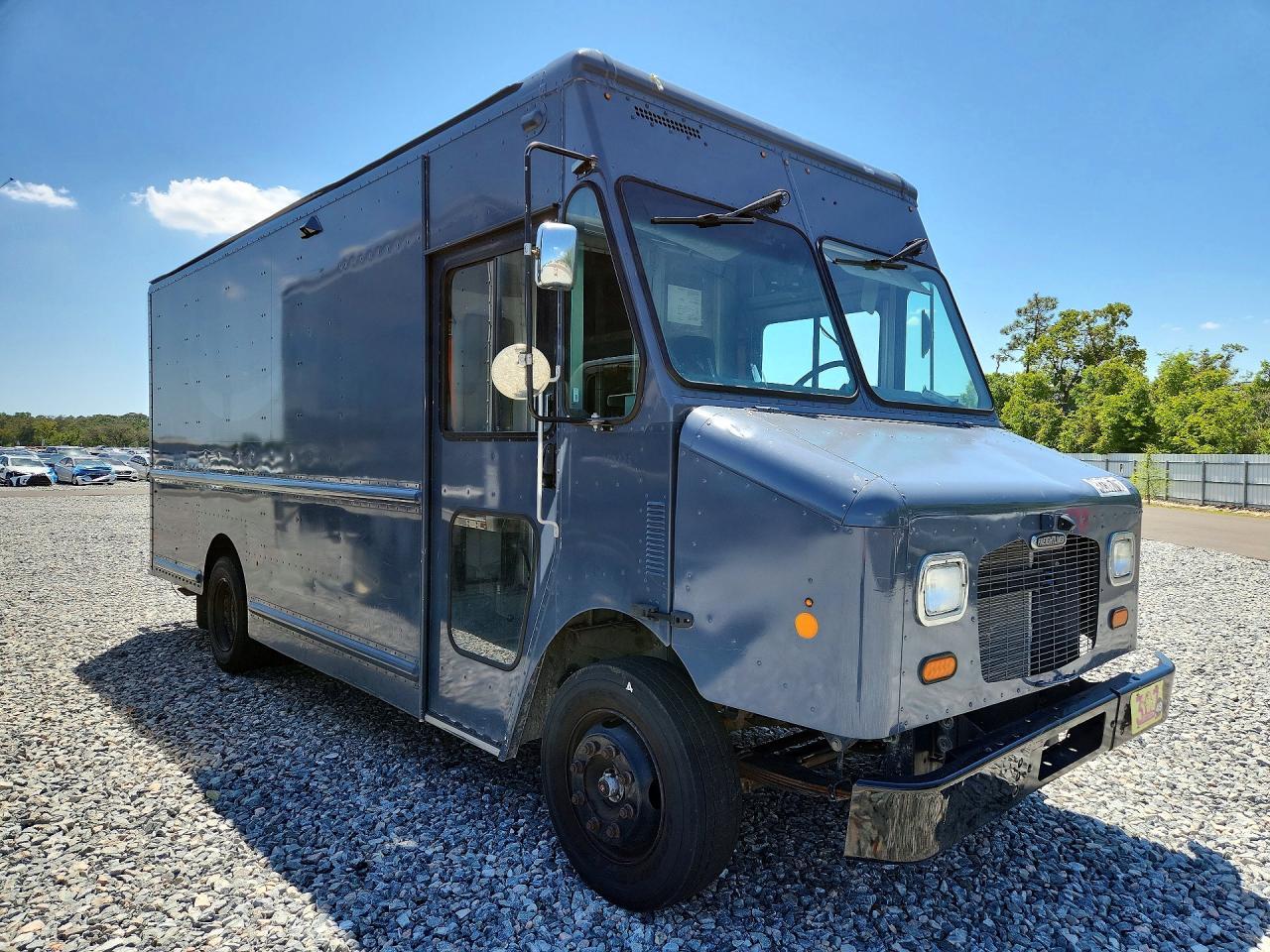 2020 Freightliner MT45G Chassis Delivery Truck