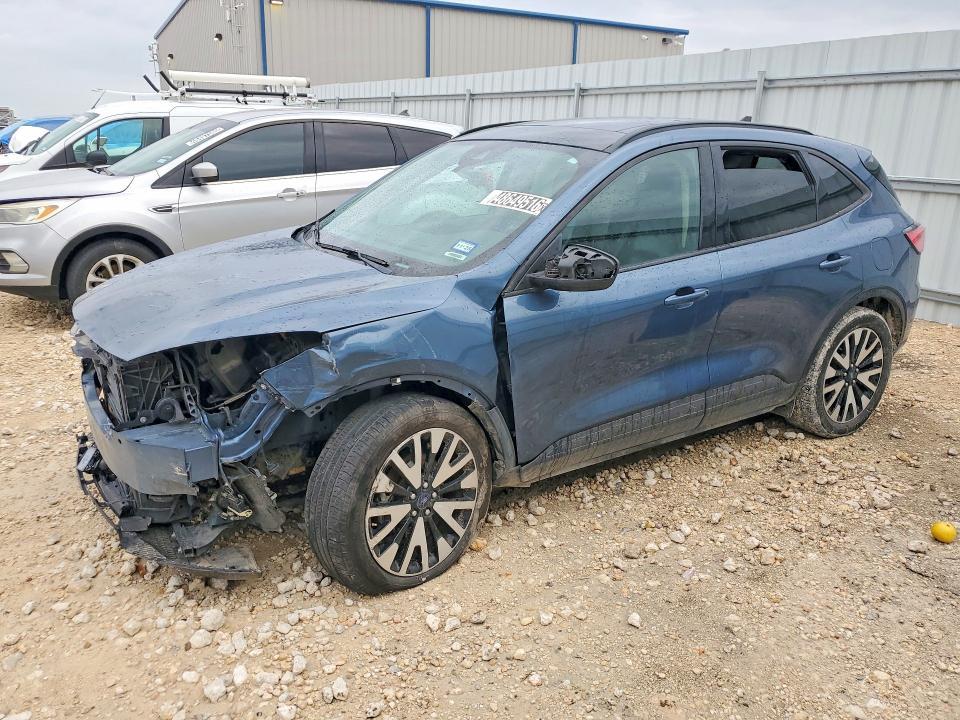 2020 Ford Escape se Sport