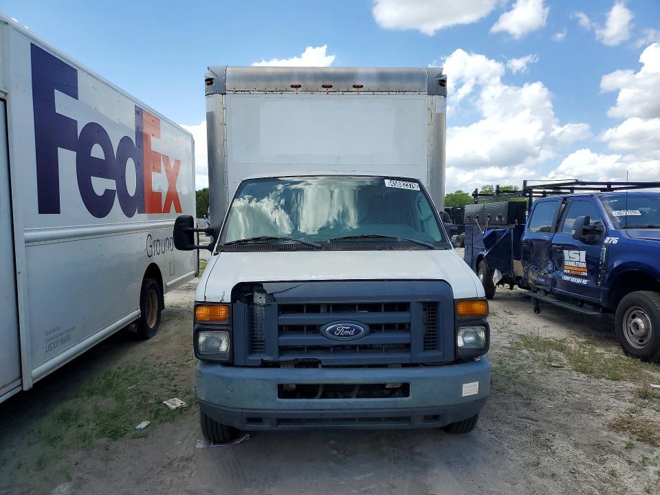 2016 Ford E350 BOX Truck