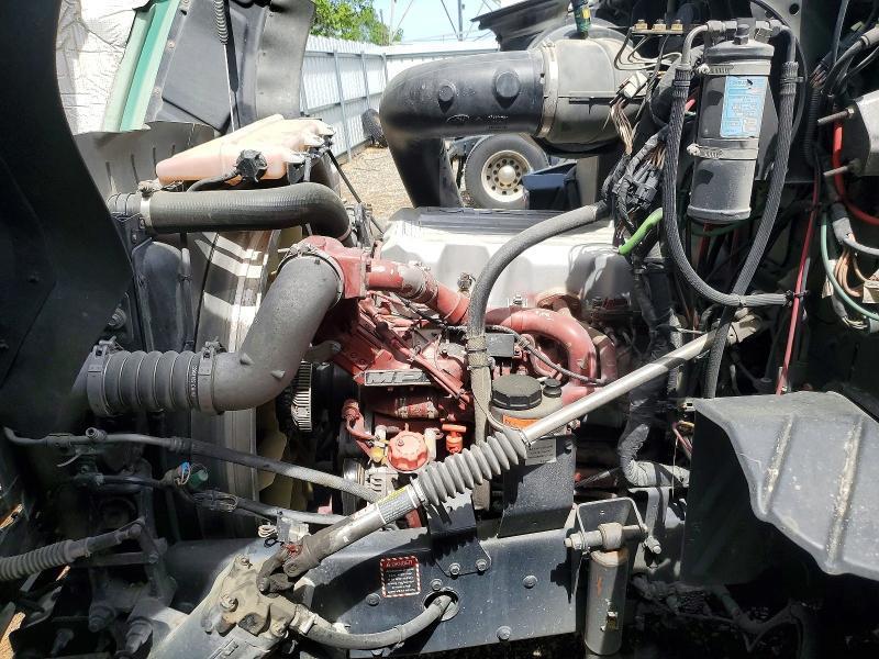 2017 Mack CXU613 Semi Truck