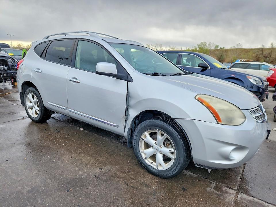 2011 Nissan Rogue s