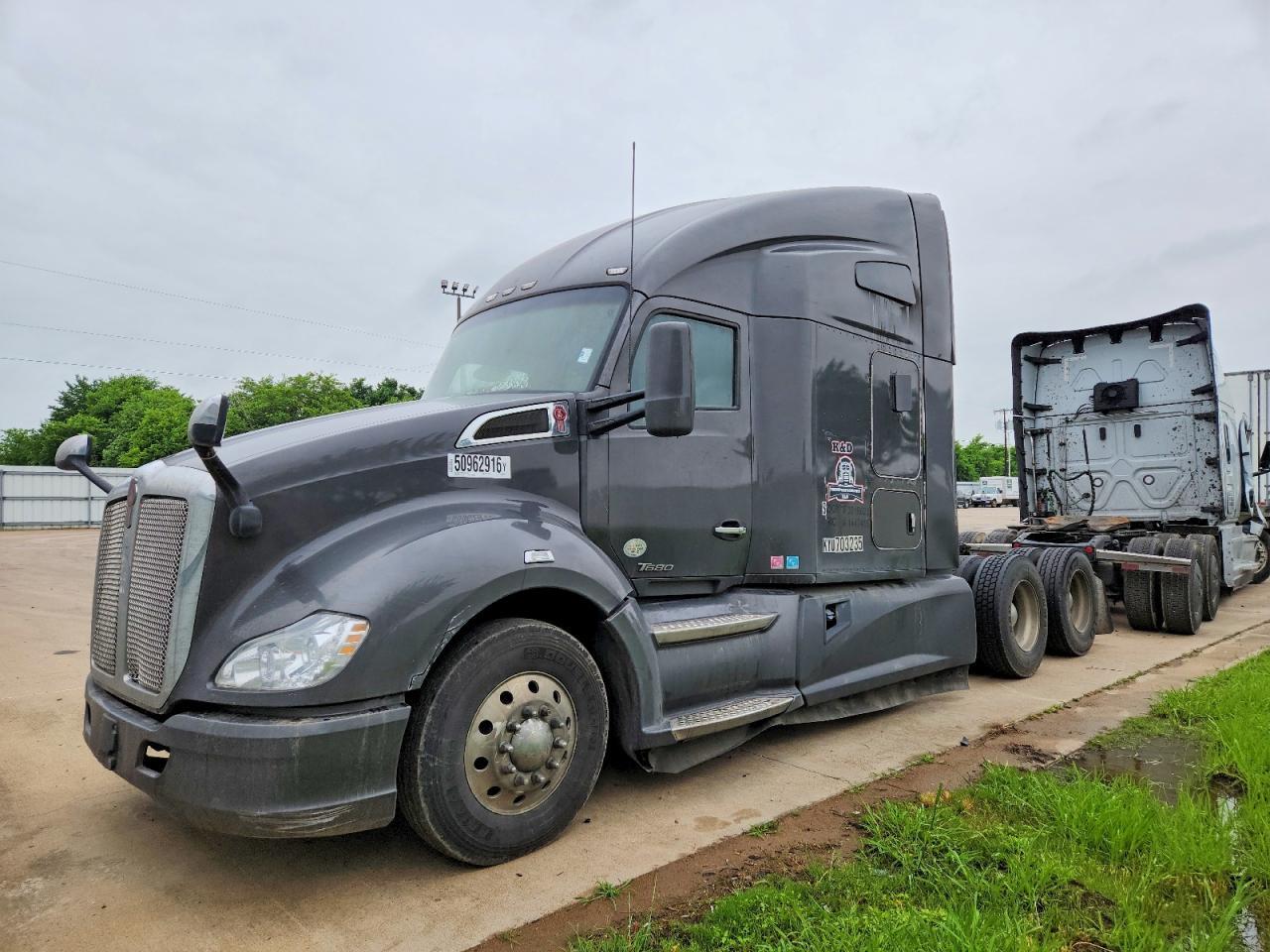 2019 Kenworth Construction T680