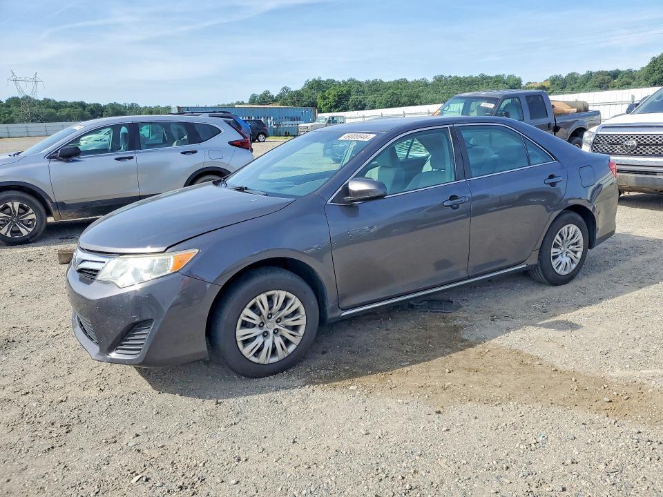 2013 Toyota Camry le
