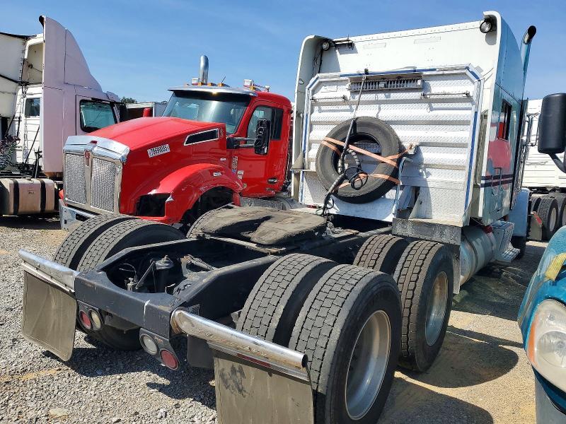 2012 Peterbilt 388 Semi Truck