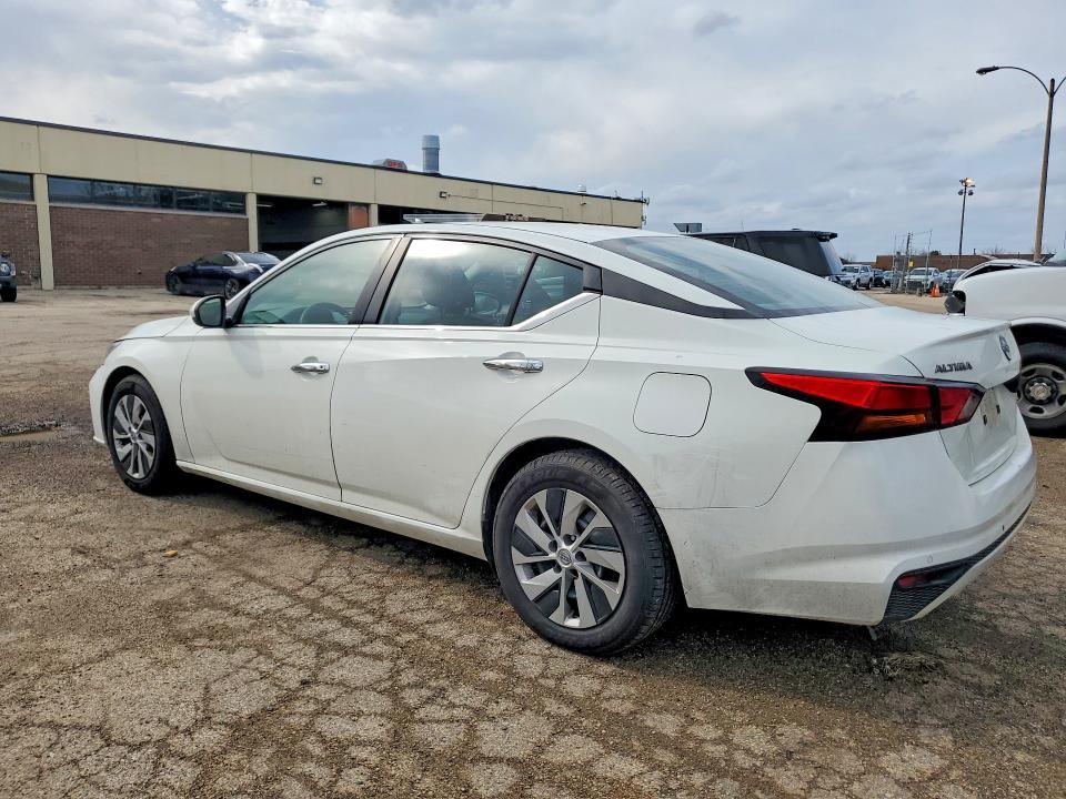 2023 Nissan Altima s