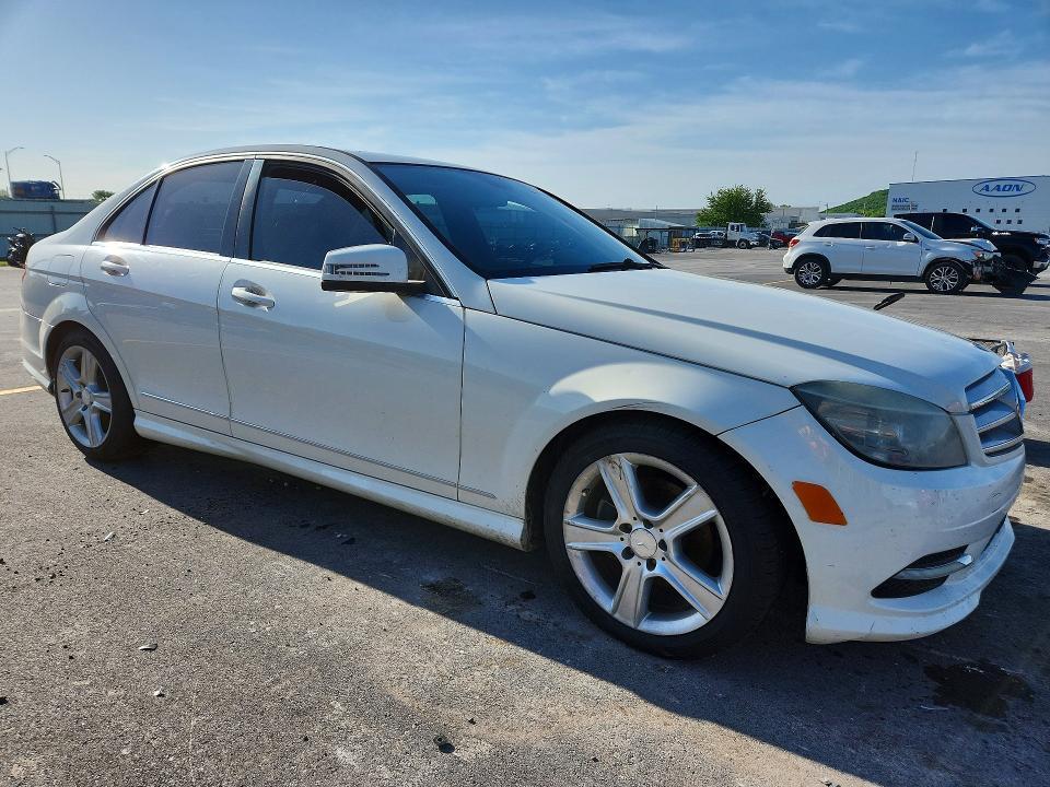2011 Mercedes-Benz C300