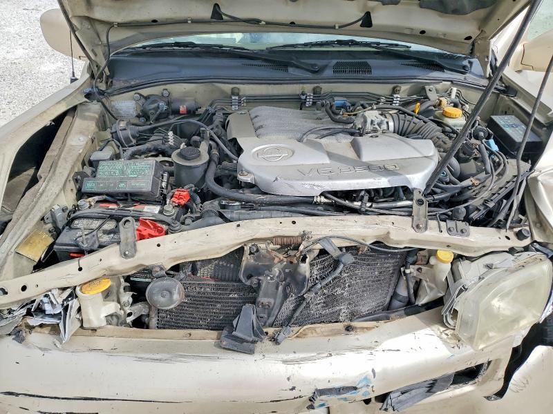 2001 Nissan Pathfinder se