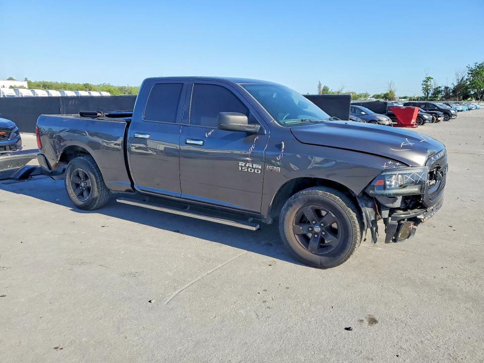2015 Dodge RAM 1500 SLT
