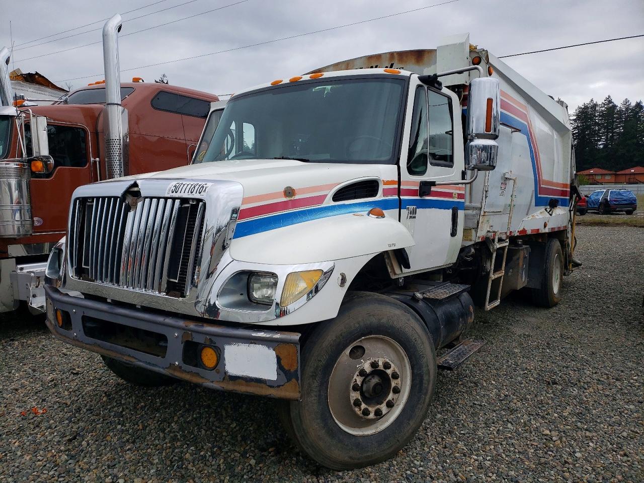 2007 International 7400 Refuse Truck