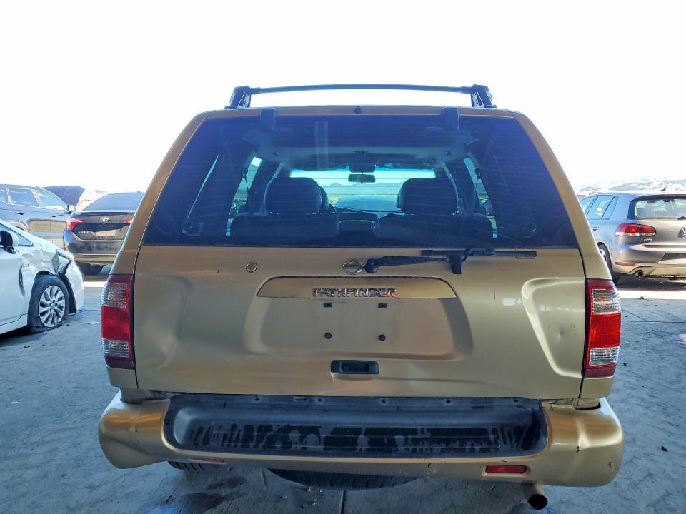 2004 Nissan Pathfinder se