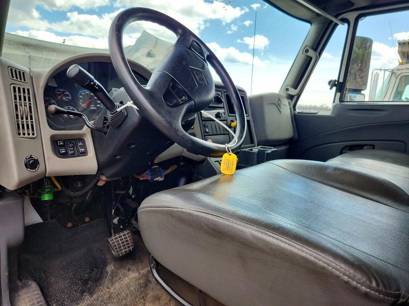 2018 International 4300 BOX Truck